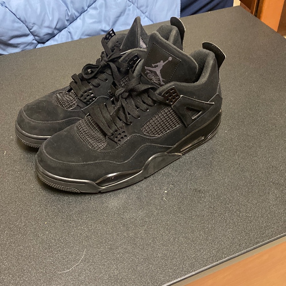 Black cat 4s slightly worn size 13